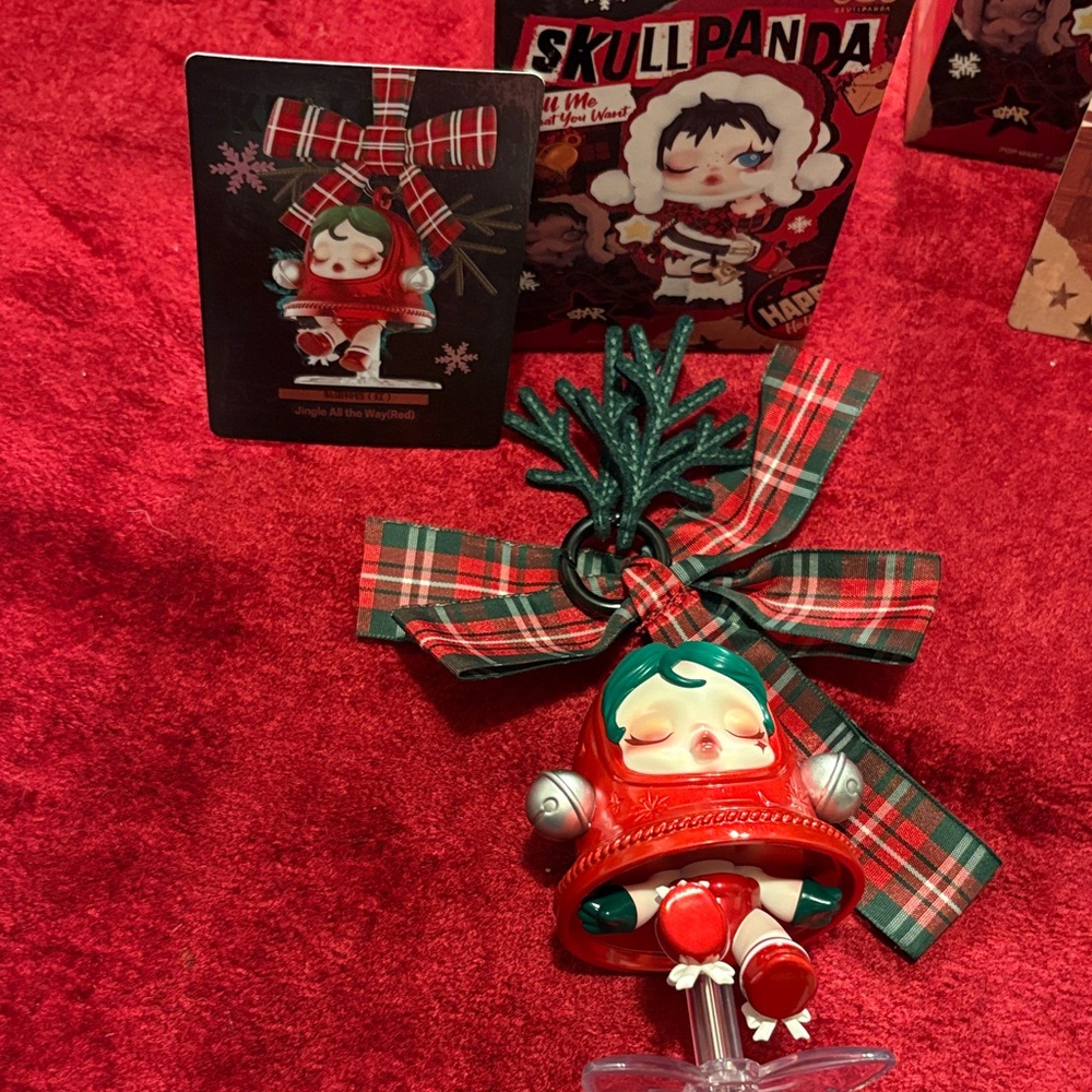 SECRETSkull Panda”tell me What you want” ornament w/Plaid Bow box, card box NEW